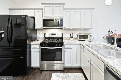 813 Middle St, Hanover PA 17331-2031 exterior