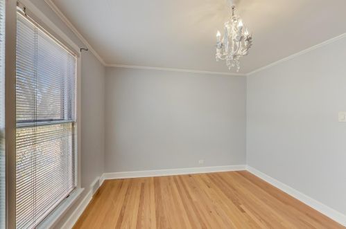 6712 Devon Ave, Chicago IL 60646-3703 exterior