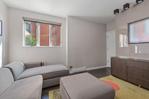 2056 Lincoln Ave, Chicago IL 60659-2314 exterior