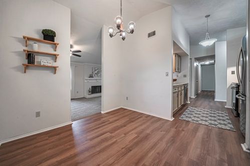 604 Meade Dr, Moon Twp PA 15108-9668 exterior