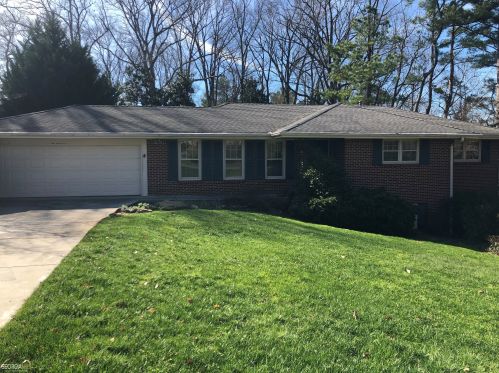 1602 Crestline Dr, Atlanta GA  30345-3887 exterior