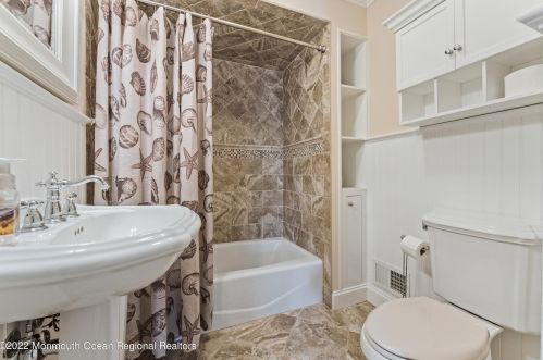 841 Main Ave, Point Pleasant Beach NJ  08742-5355 exterior