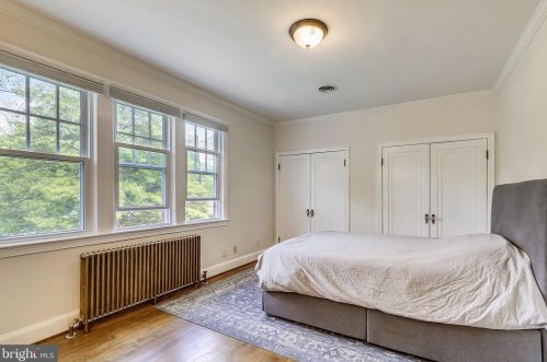 7426 Piney Branch Rd, Silver Spring MD 20901-4352 exterior