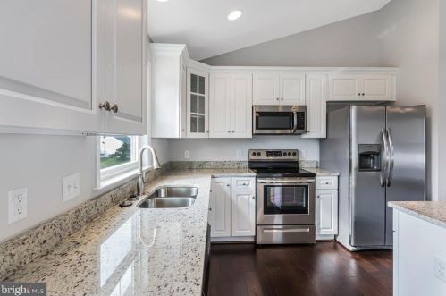 119 Gold Rush Dr, Locust Grove, VA 22508-5419