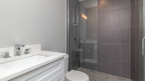 5135 Neenah Ave, Chicago IL  60656-3728 exterior