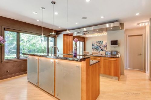 4848 Coyle Ave, Chicago IL 60645-3213 exterior