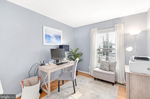 4721 Jasmine Dr, Rockville MD exterior