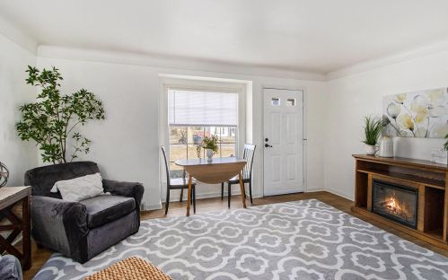 2016 Glendale Blvd, Kalamazoo, MI 49004-1715