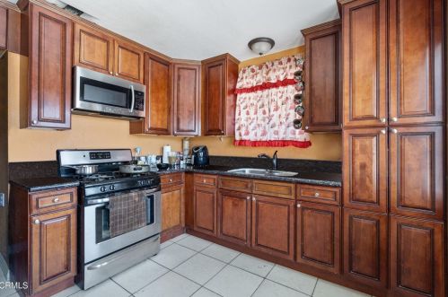 144 Fir Ave, Oxnard, CA 93033-3530