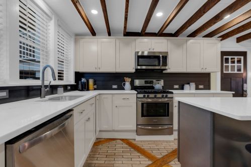 18 Linden St, Boston MA  02122 exterior