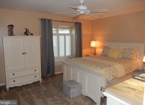 3 Oakmont Pl, Media PA 19063-2565 exterior