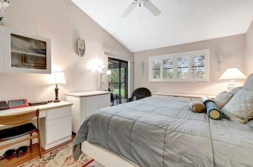 2303 Aspen Way, Boynton Beach FL 33436-6611 exterior