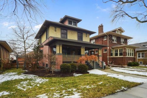 4530 Richmond St, Chicago, IL 60625-3826