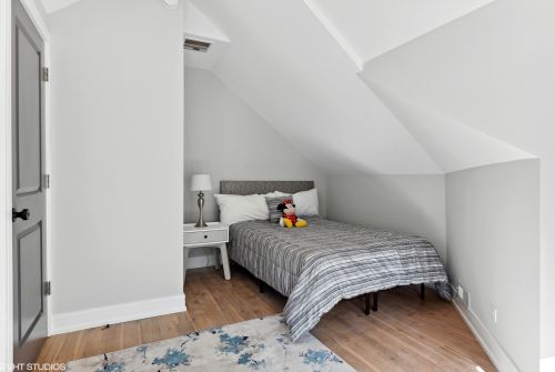 4647 Lawler Ave, Chicago IL  60638-2009 exterior