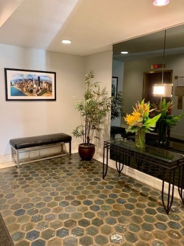 6171 Sheridan Rd, Chicago IL  60660-2802 exterior