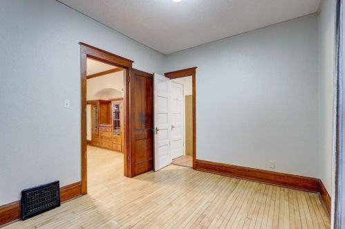 1109 73 St, Milwaukee WI 53214-3129 exterior