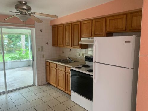 11134 Taft Dr, Port Richey, FL 34668-2271