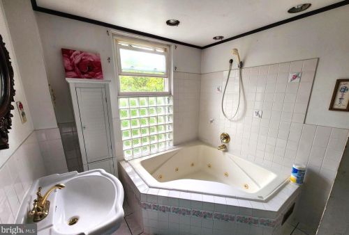 306 Middletown Rd, Media PA 19063-4308 exterior