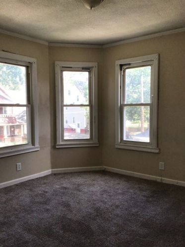 19 Gordon St, Springfield MA 01108-2111 exterior