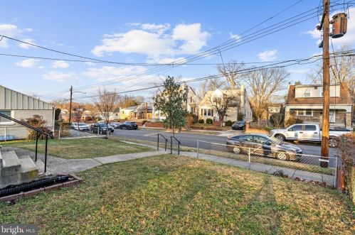 1135 Chaplin St, Washington DC  20019-4923 exterior