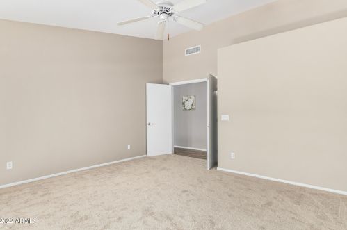 21602 33rd Ln, Phoenix AZ 85051-5942 exterior