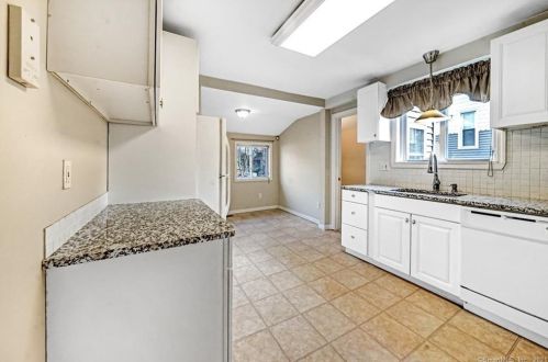 110 Lafayette St, Milford CT 06460-4714 exterior