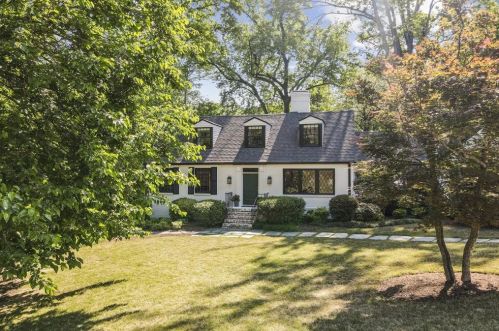 3627 Kingsboro Rd, Atlanta, GA 30319-1312