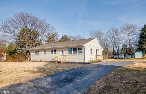 8618 Bali Ct, Ellicott, MD 21043-6024