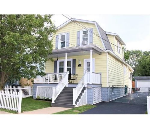 54 3rd St, Perth Amboy, NJ 08863-1617