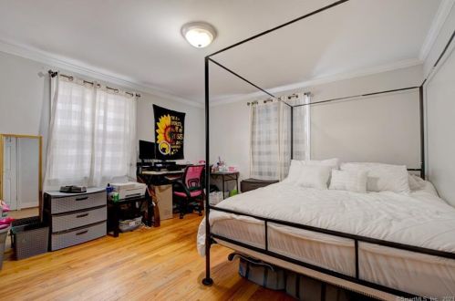 94 Hillcrest Ave, New Britain CT  06053-2539 exterior