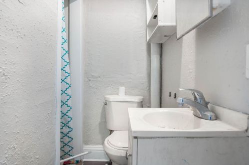 2131 Harrison Ave, Meskegon MI 49441-1490 exterior