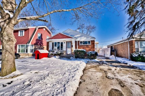 8173 Scottsdale Ave, Chicago, IL 60652-2015