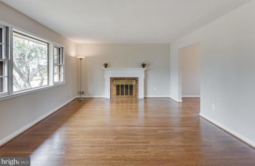 1813 Baldwin Dr, Mc Lean VA  22101-5054 exterior