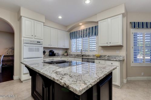 13837 32nd St, Phoenix AZ  85032-5605 exterior