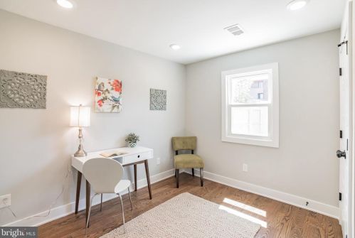 4207 Houghton St, Philadelphia PA  19128-1722 exterior