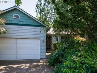 1757 Oak Patch Rd, Eugene OR  97402-3228 exterior