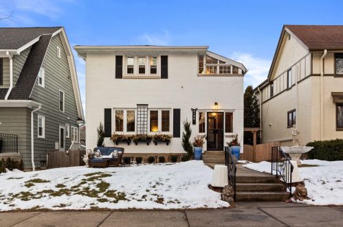 4154 Farwell Ave, Milwaukee, WI 53211-1753