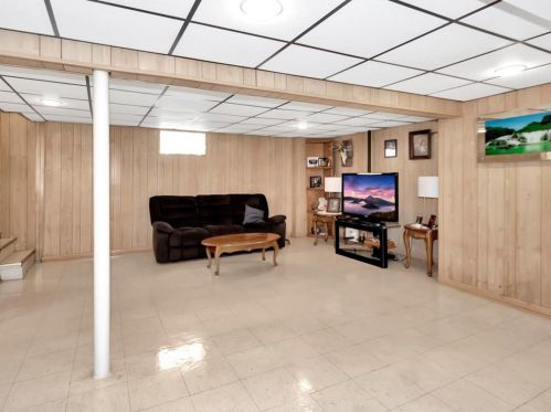 7921 Kostner Ave, Chicago IL 60652-3543 exterior