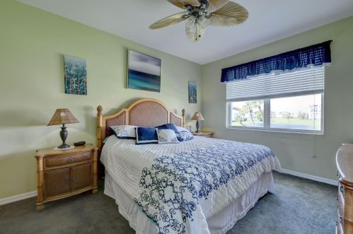 200 Southstar Dr, Fort Pierce FL 34949-9120 exterior