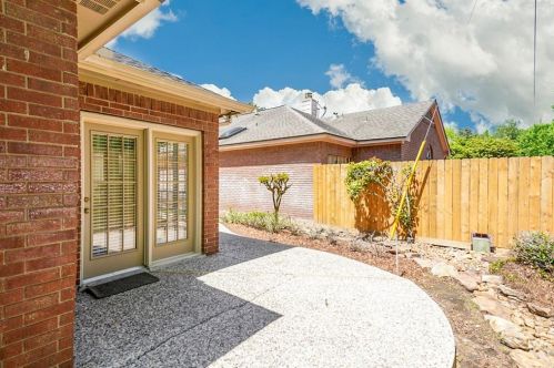 3218 Redwood Lake Dr, Humble TX 77345-1128 exterior