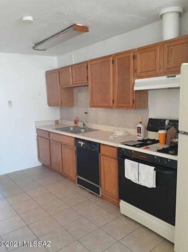 2545 Flanwill Blvd, Tucson AZ 85716-2495 exterior