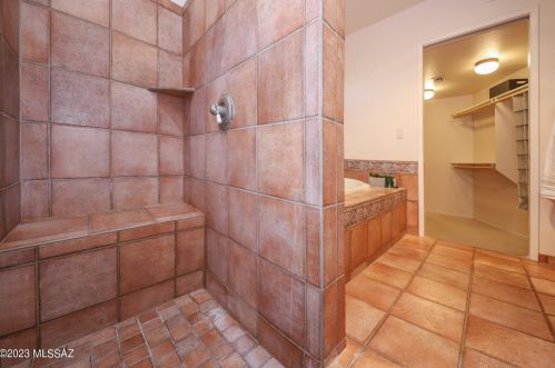 3865 Tanuri Dr, Tucson AZ 85750-1939 exterior