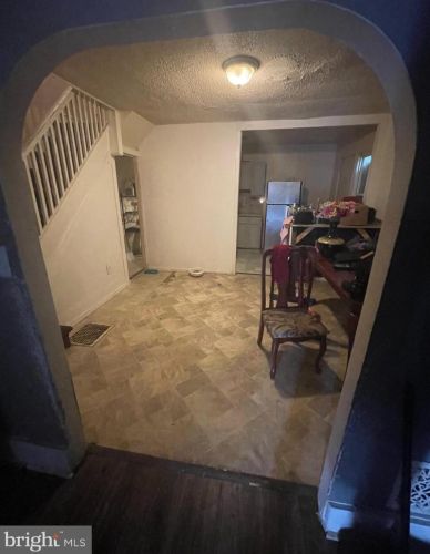 1110 White St, Chester, PA 19013-6429