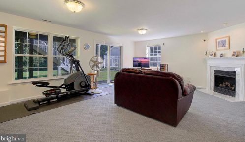 831 Alameda Dr, Huntingtown MD 20639-9510 exterior