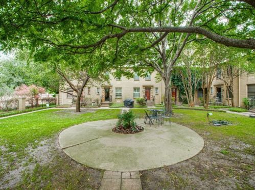 4809 Central Expy, Dallas TX  75205-3520 exterior