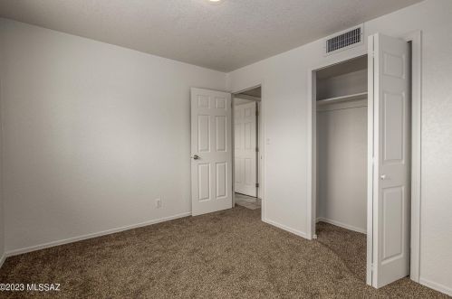 8189 20th St, Tucson AZ  85710-5960 exterior