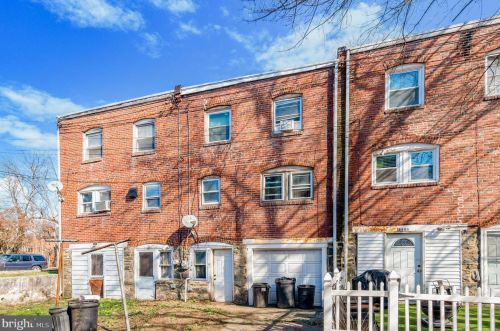 2422 Upland St, Chester PA 19013-6007 exterior