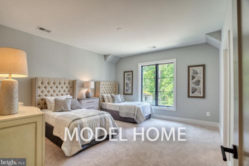 1713 Macon St, Mc Lean VA  22101-5130 exterior