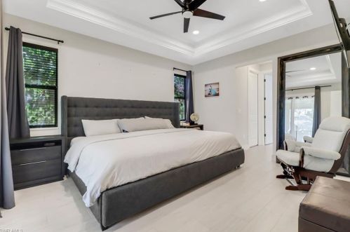 1842 21 St, Naples FL 34120-1801 exterior