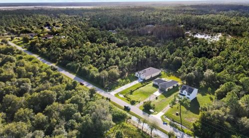 4999 46 St, Naples FL 34120-0032 exterior